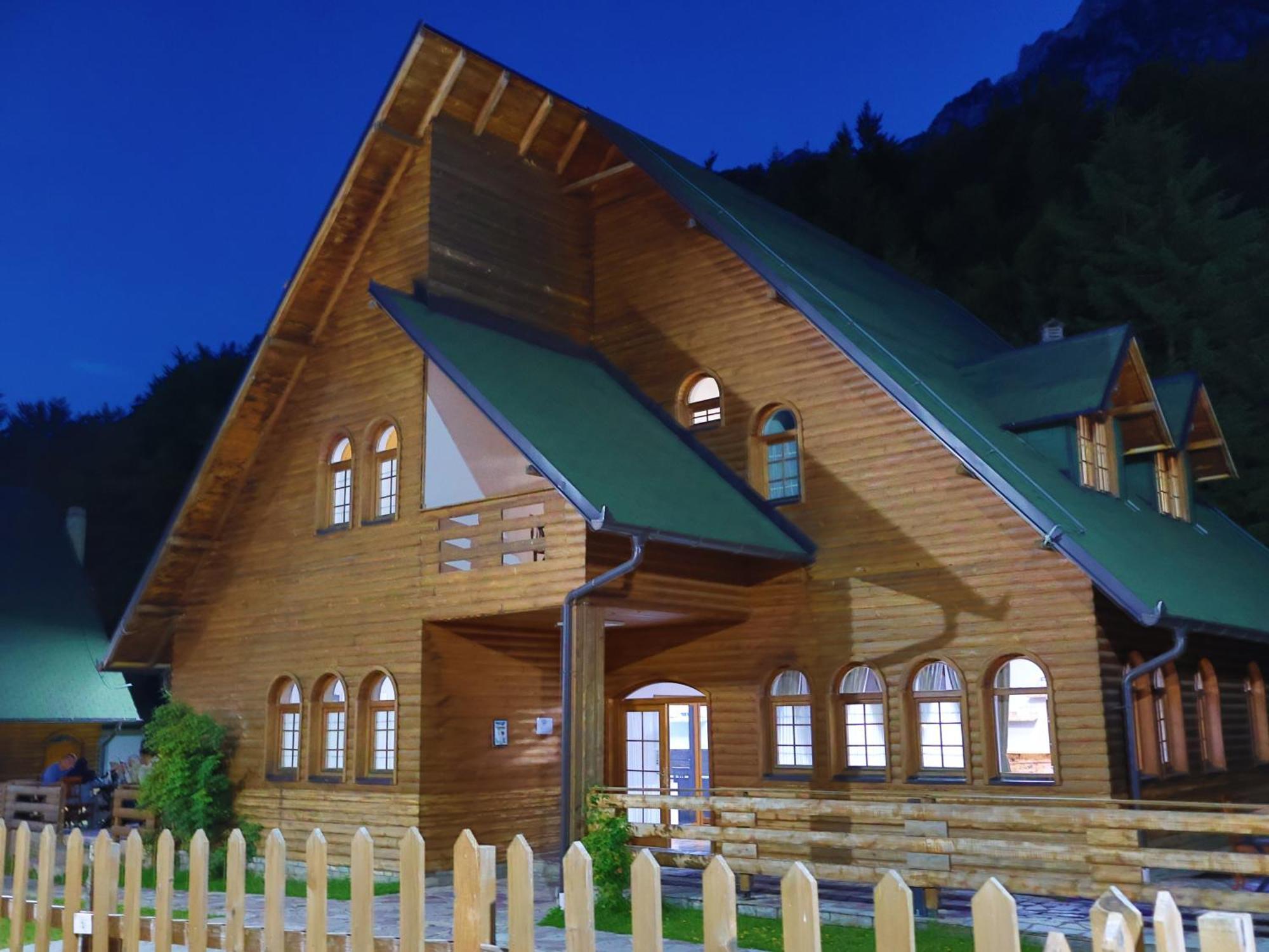 Mik Hotel Valbona エクステリア 写真