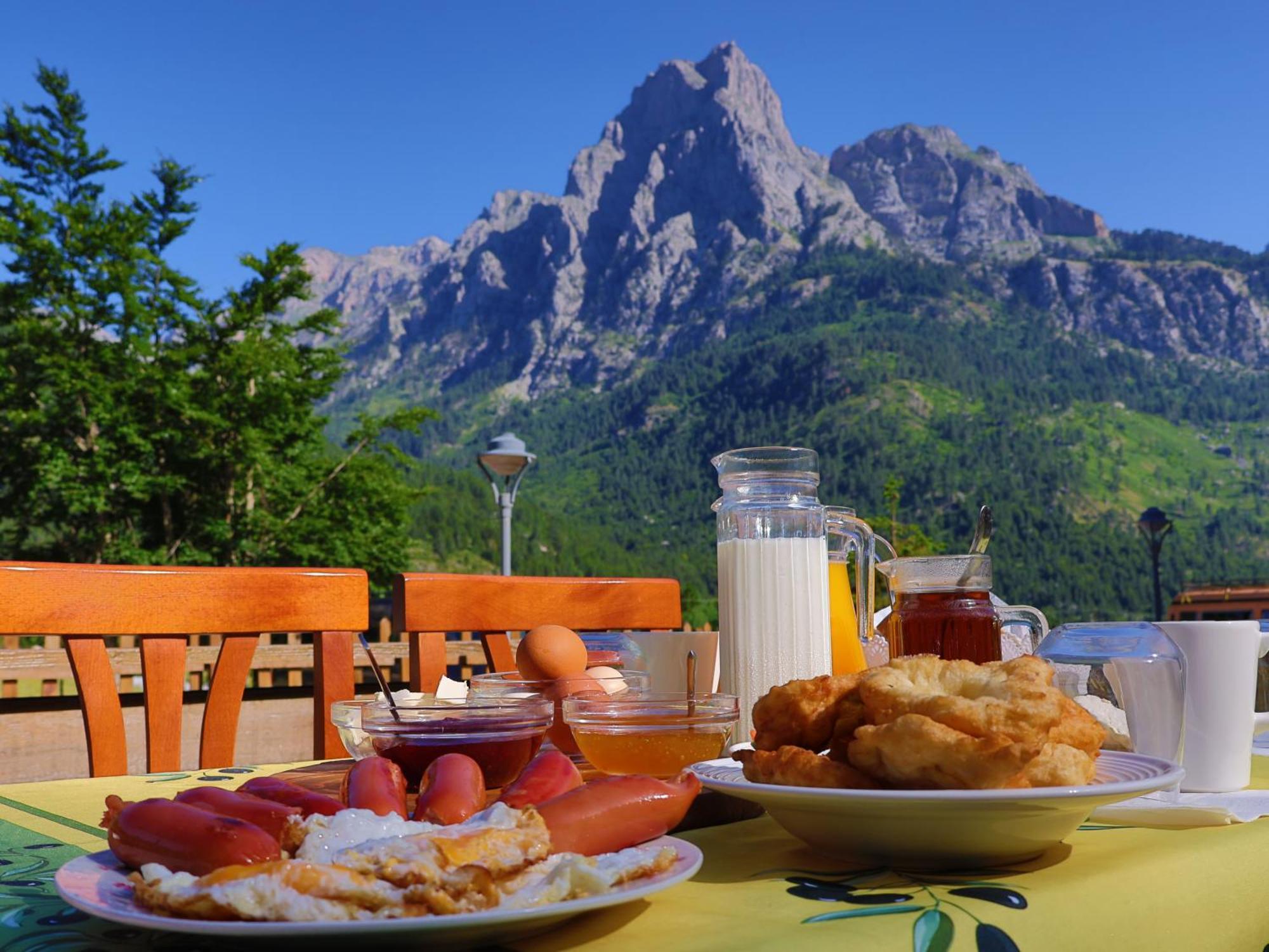 Mik Hotel Valbona エクステリア 写真