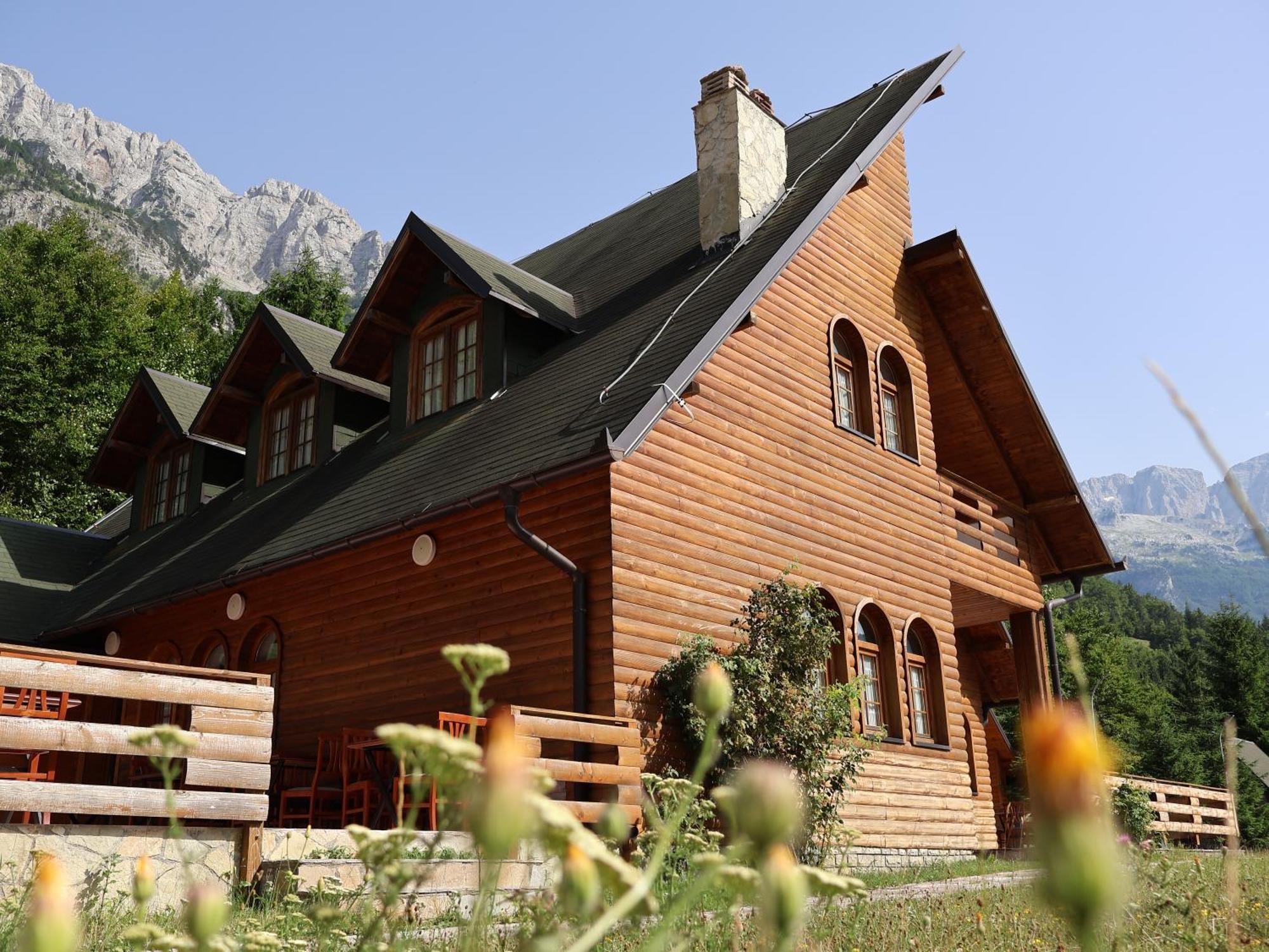 Mik Hotel Valbona エクステリア 写真