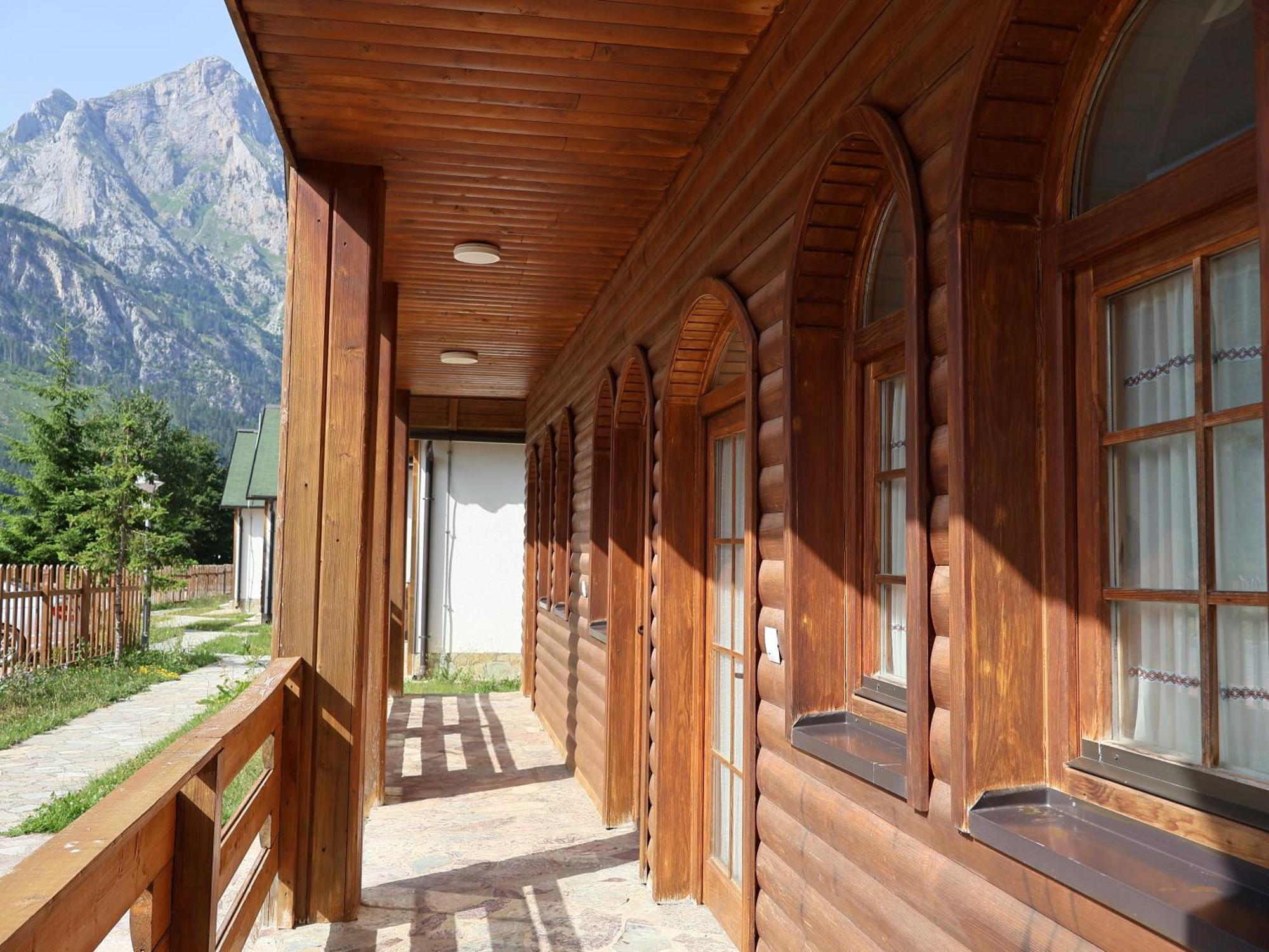 Mik Hotel Valbona エクステリア 写真