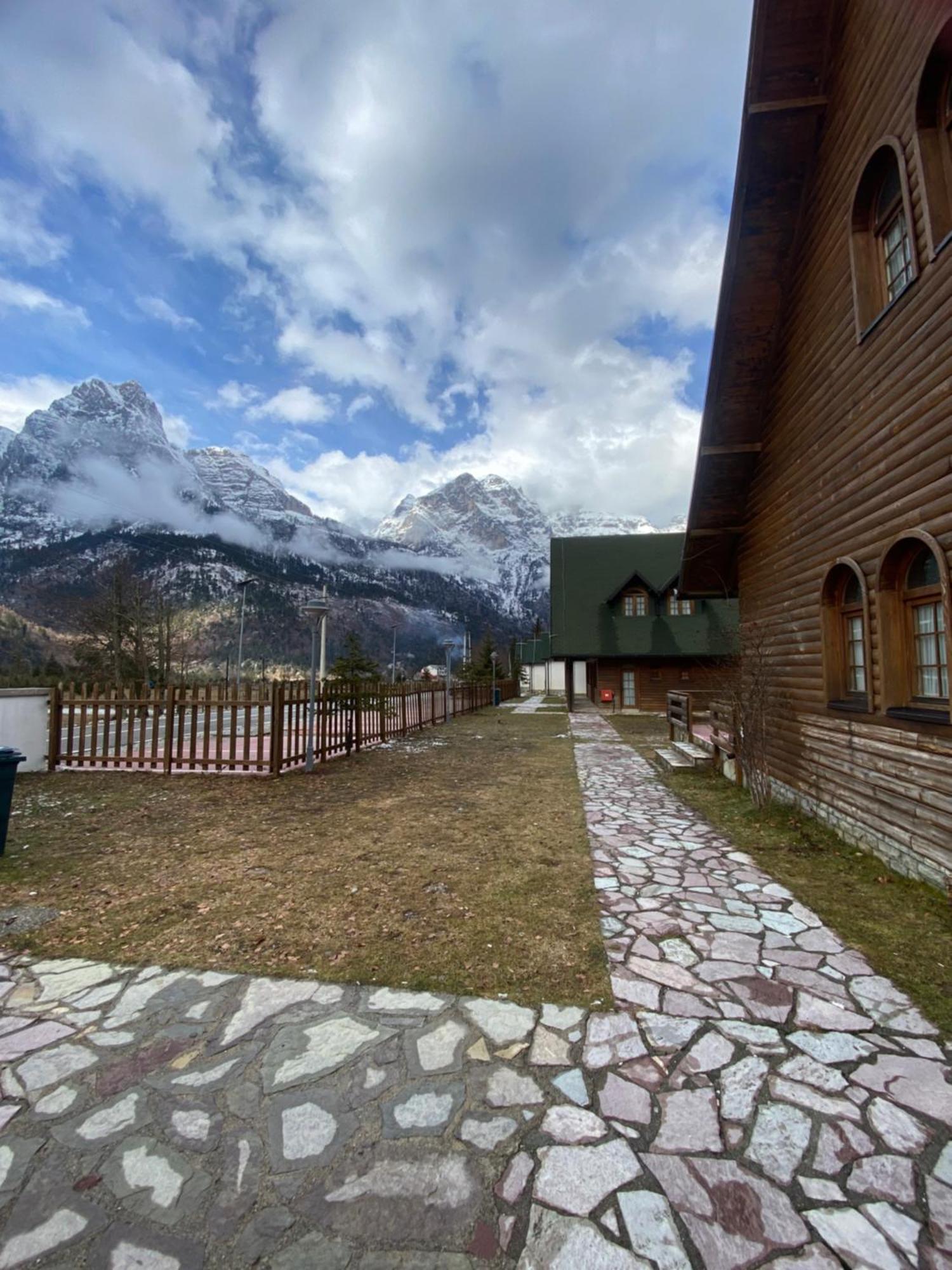 Mik Hotel Valbona エクステリア 写真
